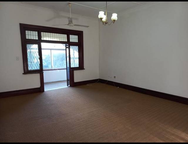 2 BEDROOM APARTMENT FOR SALE IN ESSENWOOD